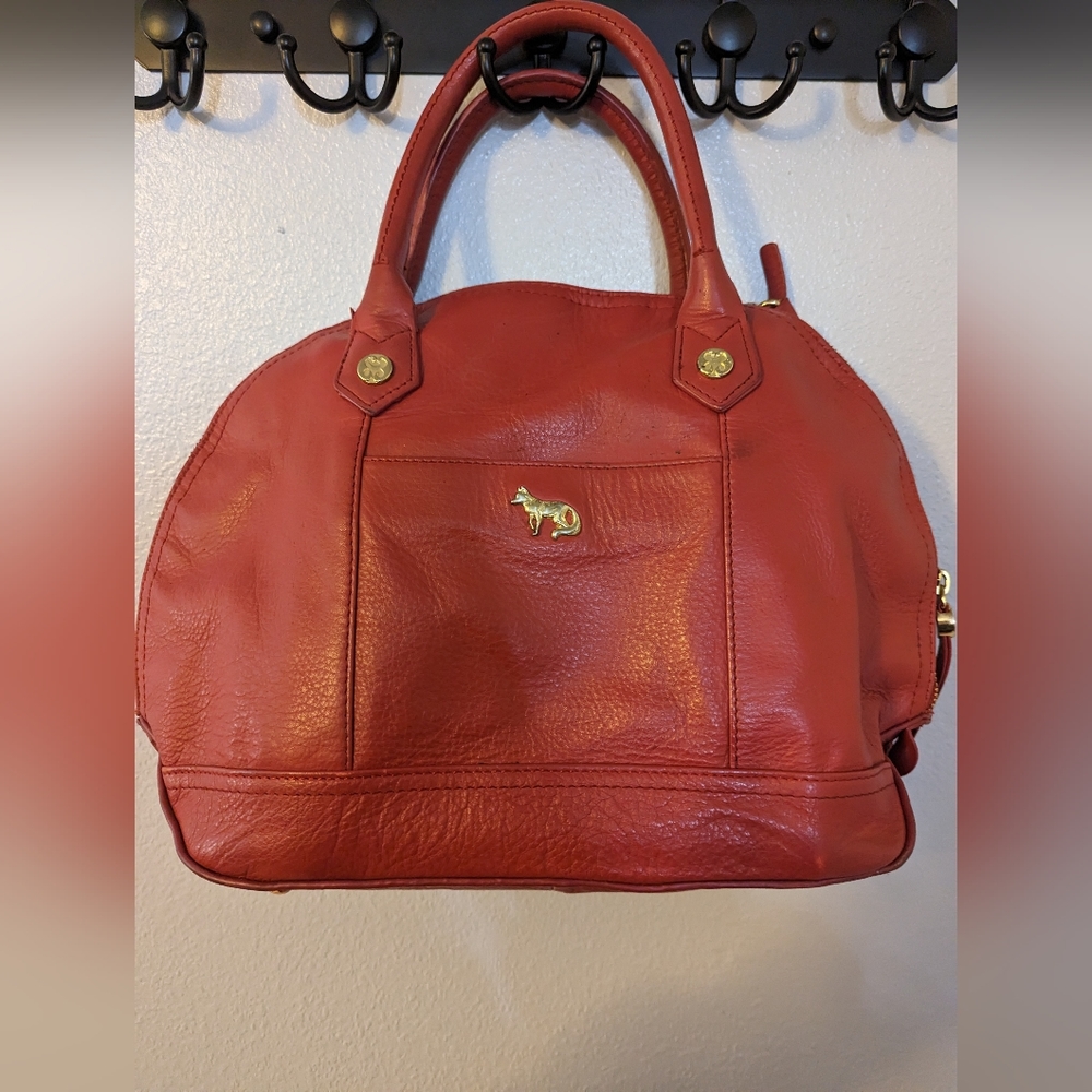 Emma Fox, Purse